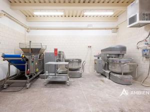 Prodej obchodního prostoru, Újezd u Brna, Nádražní, 901 m2