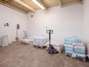 Prodej obchodního prostoru, Újezd u Brna, Nádražní, 901 m2