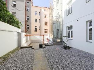 Prodej obchodního prostoru, Praha - Libeň, Vacínova, 66 m2