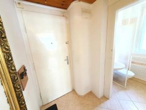 Pronájem bytu 1+kk, Praha - Libeň, Na Truhlářce, 30 m2