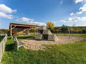 Prodej bytu 1+kk, Praha - Hostavice, U Hostavického potoka, 32 m2