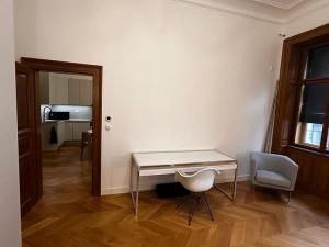 Pronájem bytu 2+kk, Praha - Vinohrady, Mánesova, 60 m2