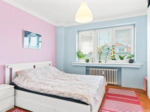 Pronájem bytu 2+kk, Praha - Vršovice, Vršovická, 55 m2