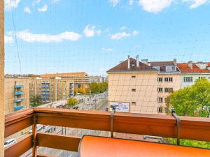 Pronájem bytu 2+kk, Praha - Vršovice, Vršovická, 55 m2