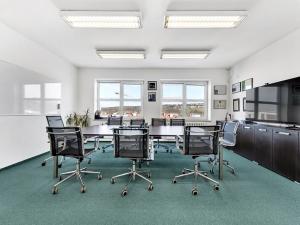 Pronájem kanceláře, Praha, 370 m2