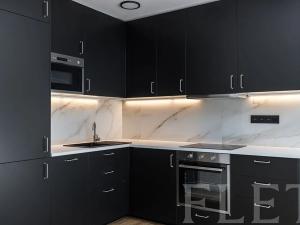 Pronájem bytu 2+kk, Praha - Karlín, Rohanské nábřeží, 55 m2