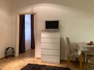 Pronájem bytu 2+kk, Praha - Žižkov, Čajkovského, 43 m2