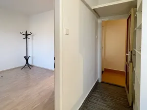 Pronájem bytu 2+1, Praha - Hloubětín, Poděbradská, 54 m2
