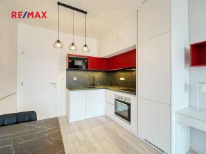 Prodej bytu 1+kk, Plzeň, Františka Kováříka, 32 m2