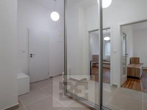 Pronájem bytu 2+kk, Praha - Vršovice, 28. pluku, 56 m2