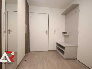 Pronájem bytu 2+kk, Brno, Poříčí, 43 m2