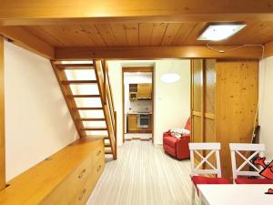 Pronájem bytu 1+kk, Praha - Nové Město, Na bojišti, 27 m2
