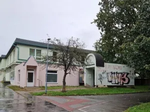 Prodej obchodního prostoru, Hodonín, Cihlářská čtvrť, 61 m2