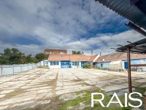 Prodej komerční nemovitosti, Želešice, 2032 m2