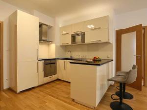 Pronájem bytu 3+kk, Praha - Veleslavín, Pod dvorem, 70 m2