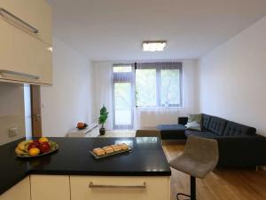 Pronájem bytu 3+kk, Praha - Veleslavín, Pod dvorem, 70 m2
