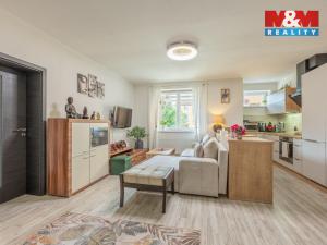 Prodej bytu 3+kk, Chrášťany, Oranžová, 69 m2