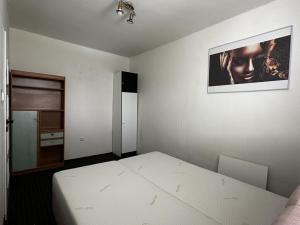 Pronájem bytu 2+1, Holasovice - Loděnice, 45 m2