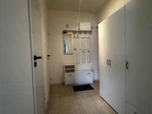 Pronájem bytu 2+1, Holasovice - Loděnice, 45 m2