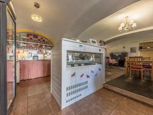 Prodej restaurace, Kokořín, 375 m2