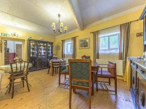 Prodej restaurace, Kokořín, 375 m2