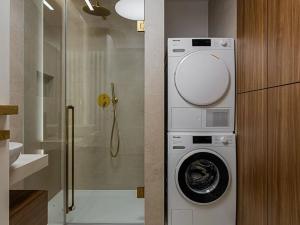 Pronájem bytu 2+kk, Praha - Staré Město, U milosrdných, 69 m2