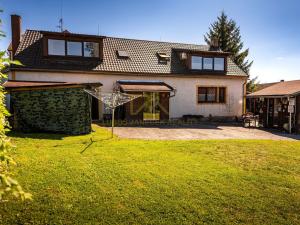 Prodej rodinného domu, Černá v Pošumaví, 210 m2