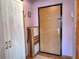 Pronájem bytu 1+kk, Praha - Bohnice, Kostřínská, 33 m2