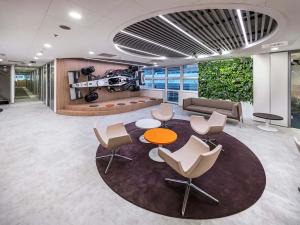 Pronájem kanceláře, Praha - Smíchov, Radlická, 2350 m2