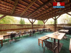 Prodej rodinného domu, Želízy, 640 m2