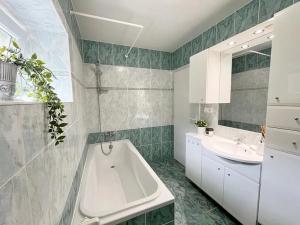 Pronájem rodinného domu, Zlonín, Hlavní, 78 m2