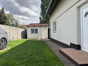 Pronájem rodinného domu, Zlonín, Hlavní, 78 m2