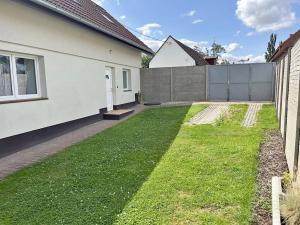 Pronájem rodinného domu, Zlonín, Hlavní, 78 m2