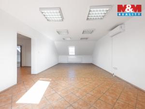 Prodej obchodního prostoru, Velká nad Veličkou, 187 m2