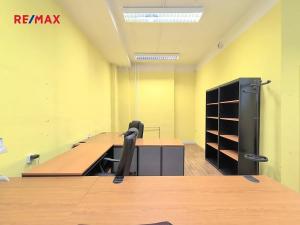 Pronájem kanceláře, Praha - Kobylisy, Horňátecká, 61 m2