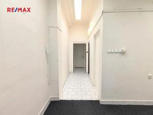 Pronájem kanceláře, Praha - Kobylisy, Horňátecká, 61 m2