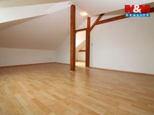 Prodej bytu 2+1, Nový Bor - Arnultovice, Gen. Svobody, 92 m2