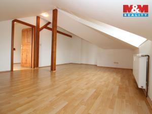 Prodej bytu 2+1, Nový Bor - Arnultovice, Gen. Svobody, 92 m2