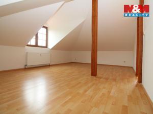Prodej bytu 2+1, Nový Bor - Arnultovice, Gen. Svobody, 92 m2