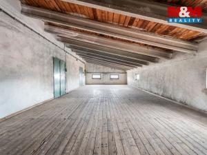 Prodej zemědělského objektu, Křešice - Sedlec, 2000 m2