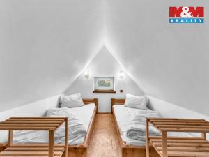 Prodej ubytování, Žacléř, Sadová, 151 m2