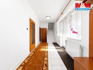 Prodej rodinného domu, Hradčany, Luční, 377 m2