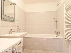 Pronájem bytu 2+kk, Praha - Holešovice, U průhonu, 69 m2