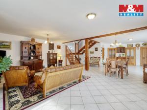 Prodej rodinného domu, Veleň - Mírovice, Na návsi, 478 m2