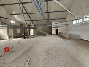 Pronájem skladu, Králův Dvůr, Tovární, 1000 m2