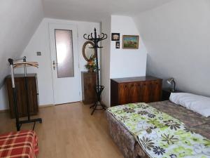 Prodej chalupy, Háje nad Jizerou, 236 m2