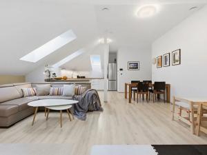 Prodej bytu 4+kk, Křížkový Újezdec, 158 m2