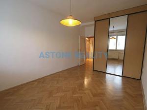 Pronájem bytu 2+kk, Praha - Břevnov, Junácká, 56 m2