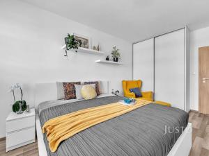Prodej bytu 3+kk, Praha - Uhříněves, Oty Bubeníčka, 80 m2