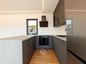 Prodej rodinného domu, Svinaře, Větrná, 156 m2